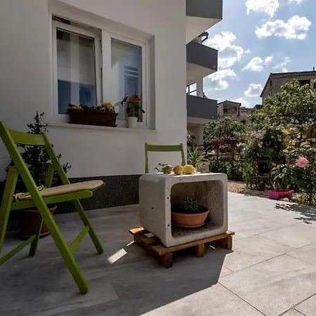 Apartment Kuca Za Odmor Lemon Tree Makarska