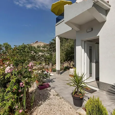 Kuca Za Odmor Lemon Tree マカルスカ