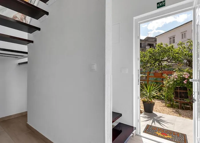 Kuca Za Odmor Lemon Tree דירה מאקרסקה