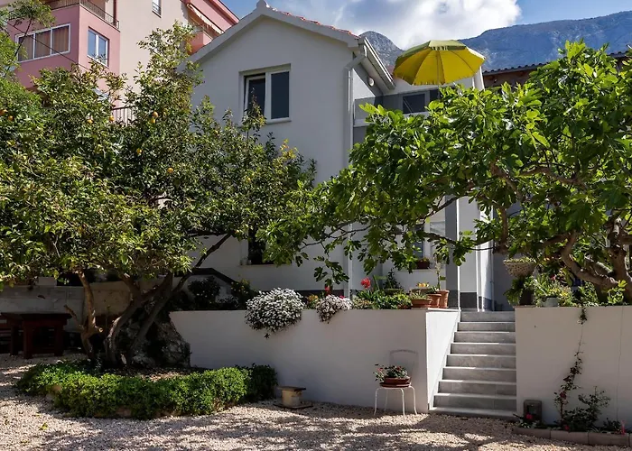 Kuca Za Odmor Lemon Tree דירה מאקרסקה